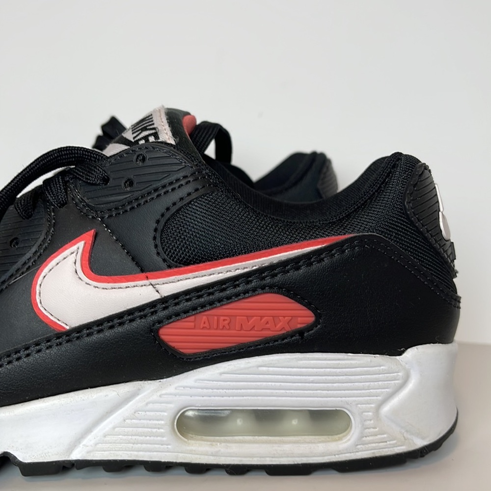Nike Air Max, Wm’s Sz 8.5, black and coral/pink - Picture 3 of 6